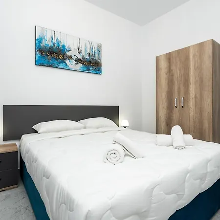 Spiros Luxury *